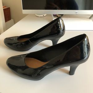 Clark’s Cushion Black Patent Leather Heels